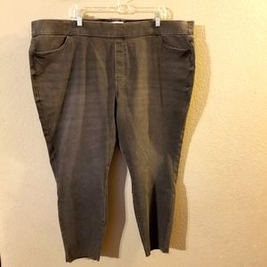 Sonoma Women's New Black Jegging "Skylane" 24 Short Raw Hem Stretch Breathable